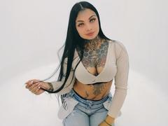 LisaMont - female with black hair and  big tits webcam at xLoveCam