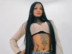 LisaMont - female with black hair and  big tits webcam at xLoveCam