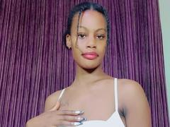 LisaSin - female with black hair webcam at xLoveCam