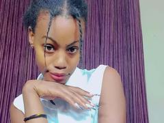 LisaSin - female with black hair webcam at xLoveCam
