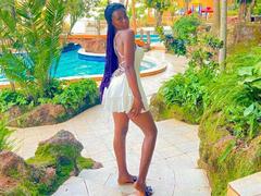 LisaSin - female with black hair webcam at xLoveCam