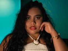 LisaTobon - female with black hair and  big tits webcam at xLoveCam