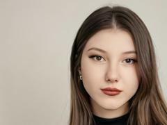 LissaNight - female webcam at xLoveCam