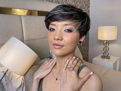 LissyLuxe - female with black hair webcam at ImLive
