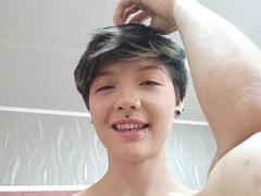 LissyLuxe - female with black hair webcam at ImLive