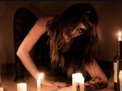 LitenKiitt - female with black hair webcam at xLoveCam