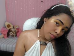 LixAmapola - female with black hair webcam at xLoveCam