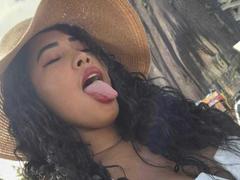 LixAmapola - female with black hair webcam at xLoveCam