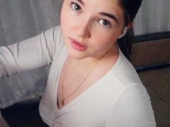 LizabethAmore - female with brown hair webcam at xLoveCam