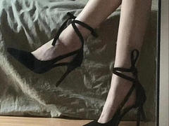 Lizee - female with brown hair and  big tits webcam at xLoveCam