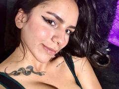 LizzyGrant69 from xLoveCam