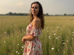 LizzySparkle - female with brown hair and  small tits webcam at xLoveCam