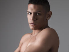 LoganVelasco - male webcam at xLoveCam