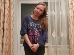 LolaAlina - female with brown hair and  big tits webcam at xLoveCam