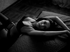 DarkWitch - female with black hair webcam at xLoveCam