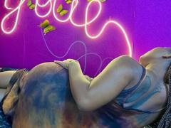 LolaDesir - female with black hair webcam at xLoveCam