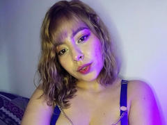 LolaEvans - blond female with  big tits webcam at xLoveCam