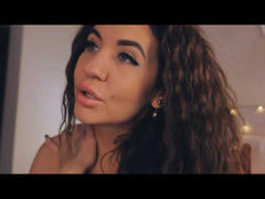 LolaSplash from xLoveCam