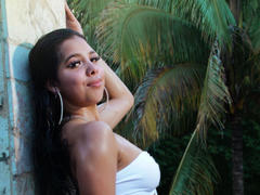 Lolisnoa - female with black hair and  big tits webcam at xLoveCam
