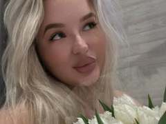 LollyTina - blond female with  big tits webcam at xLoveCam