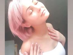 Lollyypop - blond female webcam at xLoveCam
