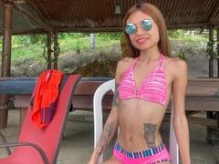 LolyFun - female with brown hair webcam at xLoveCam