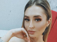 LoraDevine - blond female with  big tits webcam at LiveJasmin