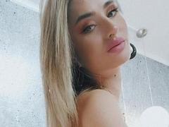 LoraDevine - blond female with  big tits webcam at LiveJasmin