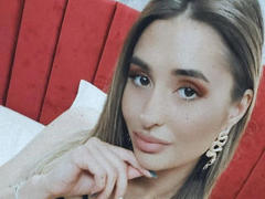 LoraDevine - blond female with  big tits webcam at LiveJasmin