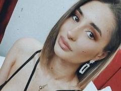 LoraDevine - blond female with  big tits webcam at LiveJasmin