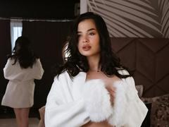 AndreVogue - female with brown hair and  big tits webcam at LiveJasmin