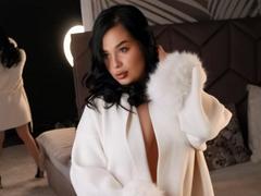 AndreVogue - female with brown hair and  big tits webcam at LiveJasmin