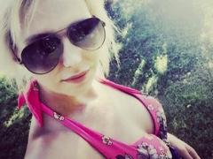 Loraxlux - blond female with  big tits webcam at xLoveCam