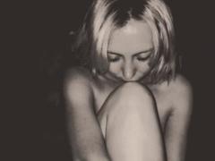 Loraxlux - blond female with  big tits webcam at xLoveCam