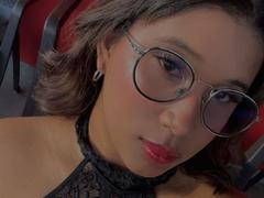 LoreDuval - female webcam at xLoveCam
