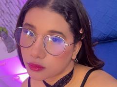 LoreDuval - female webcam at xLoveCam