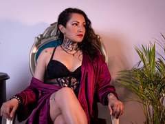 LorentGray - female with black hair and  big tits webcam at xLoveCam