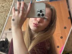 LoretaFeltner - female with brown hair and  big tits webcam at xLoveCam