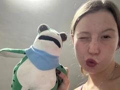 LoretaFeltner - female with brown hair and  big tits webcam at xLoveCam