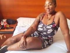 LoretyBig - female with black hair and  big tits webcam at xLoveCam