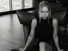 LorraineDusse - blond female webcam at xLoveCam