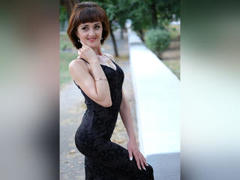 LorraineOSun - female with brown hair and  small tits webcam at xLoveCam