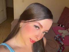 LouiseBallen - female webcam at xLoveCam