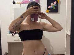 LouiseBallen from xLoveCam