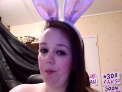 LoveClo - female with brown hair and  small tits webcam at xLoveCam