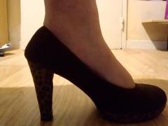 LoveClo - female with brown hair and  small tits webcam at xLoveCam