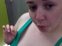LoveClo - female with brown hair and  small tits webcam at xLoveCam