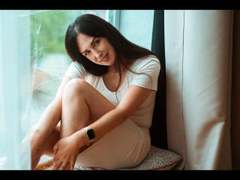 LoveIna-hot - female with brown hair webcam at xLoveCam