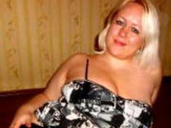 LovelyAly from xLoveCam