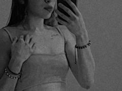 LovelyAprill - female webcam at xLoveCam